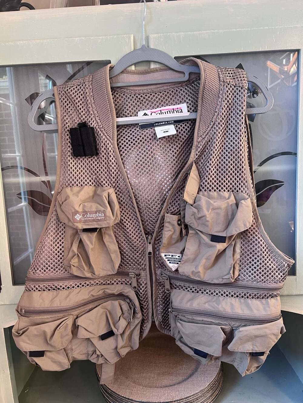 Columbia Cool Creek Mesh Vest Size L Khaki Fishing PFG
